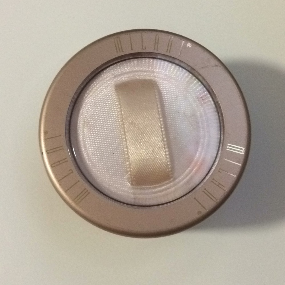 05 dark loose powder